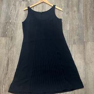 Eileen Fisher Black Pleated Front Silk Georgette Sleeveless Shift Dress Size XS